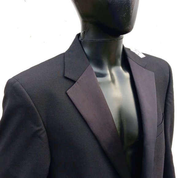 JOS. A. BANK MEN'S NOTCH LAPEL (1) BUTTON LUXURY TUXEDO JACKET (MEXICO)